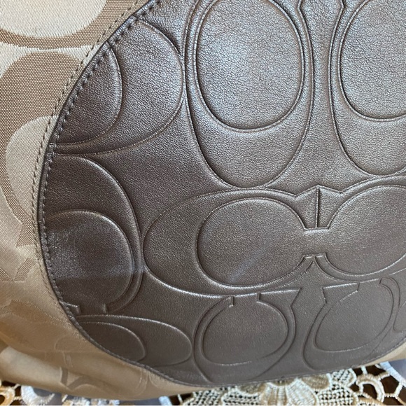 Coach monogram tote - Picture 4 of 11